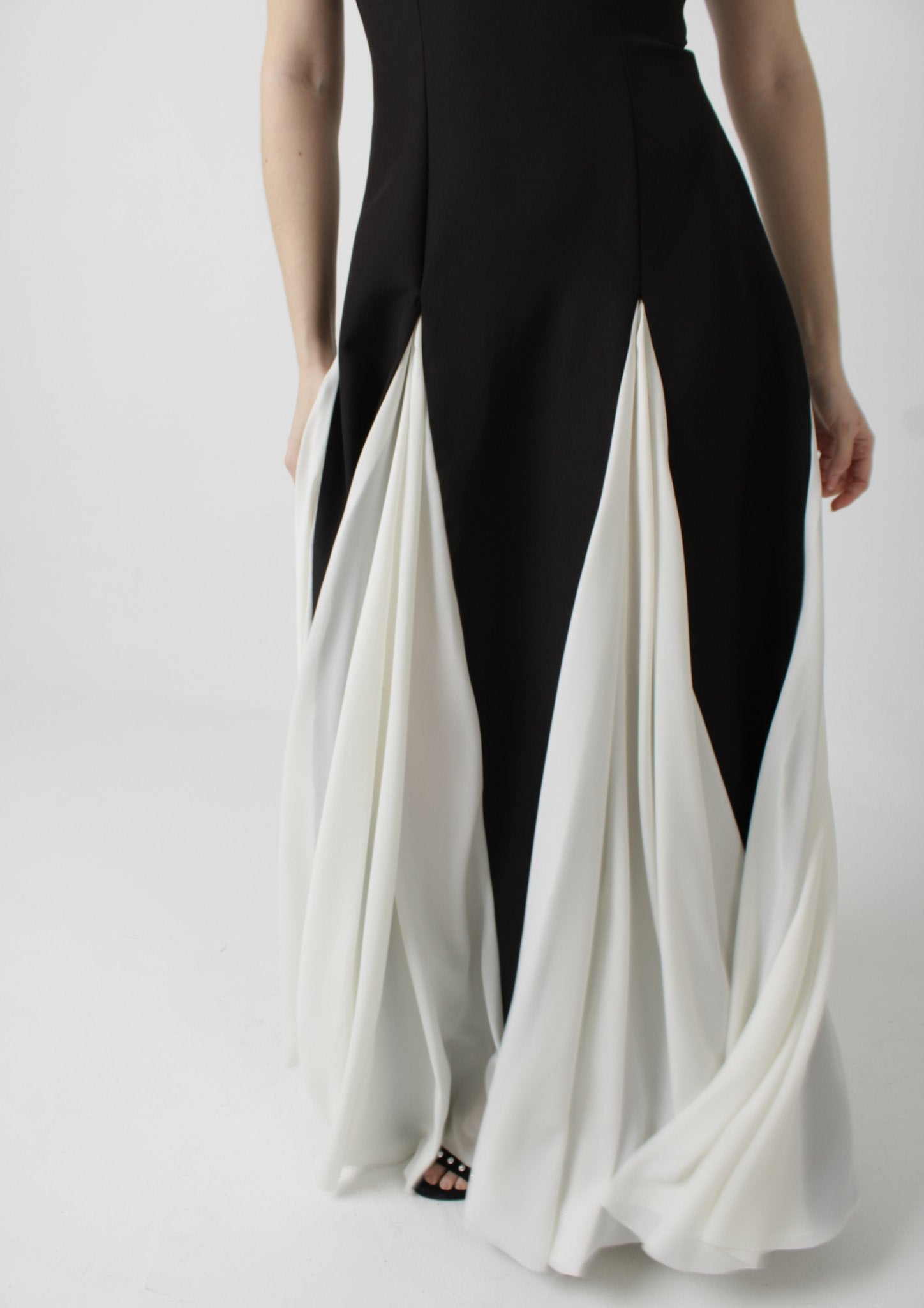 V-Neck Maxi Dress with Godet Skirt PDF Sewing Pattern — Alessandra — Friedlies